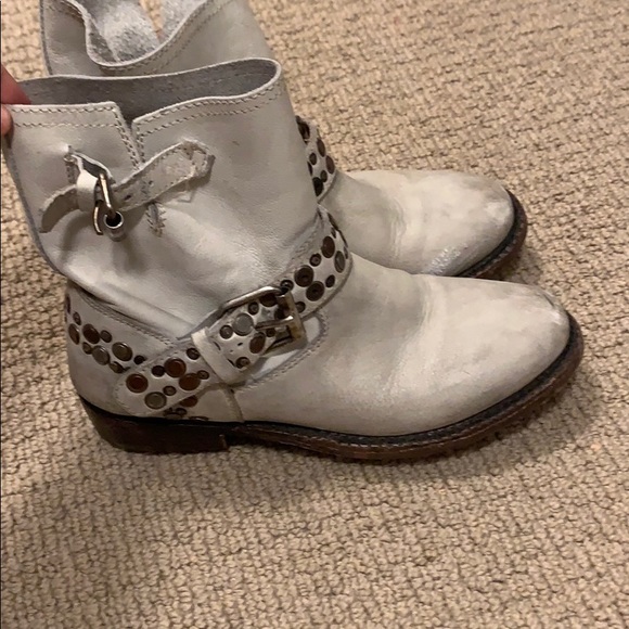ash buckle boots